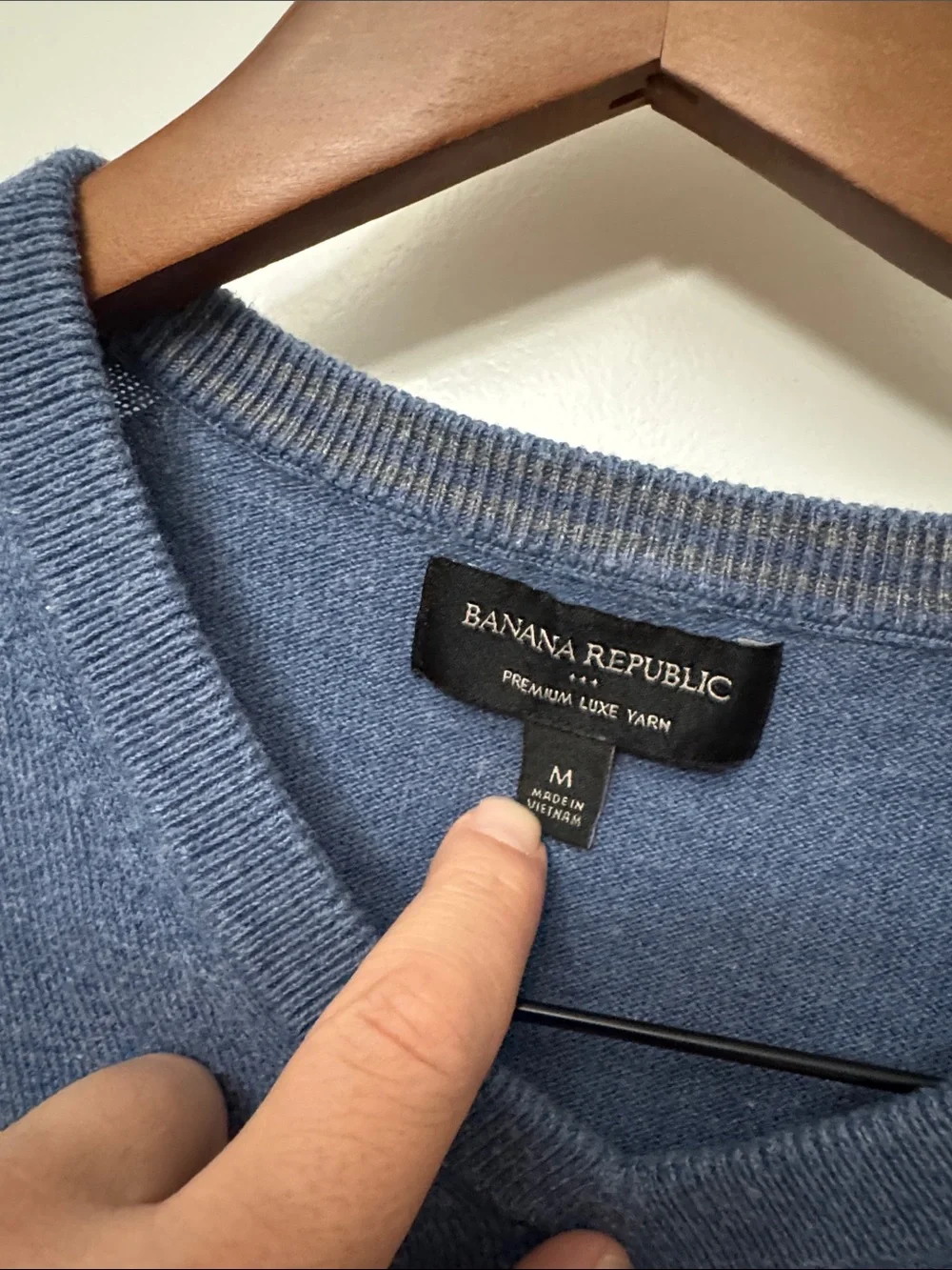 Banana Republic Men's V-Neck Sweater - PACKAGE DEAL